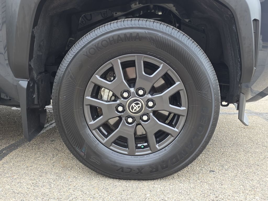 Certified Used 2025  Toyota SR5 image 41