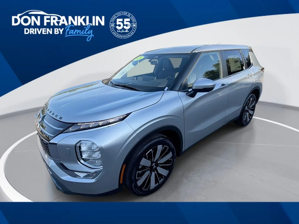 2026 Mitsubishi Outlander SE S-AWC's photo