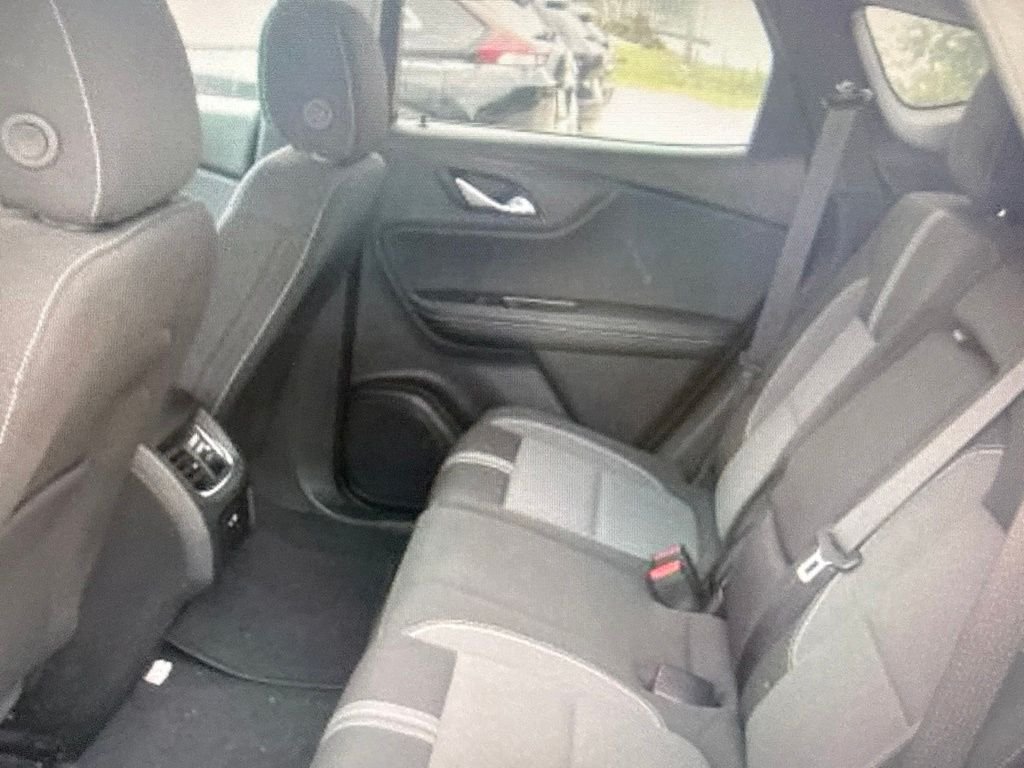 Used 2025 Gray Chevrolet LT image 5