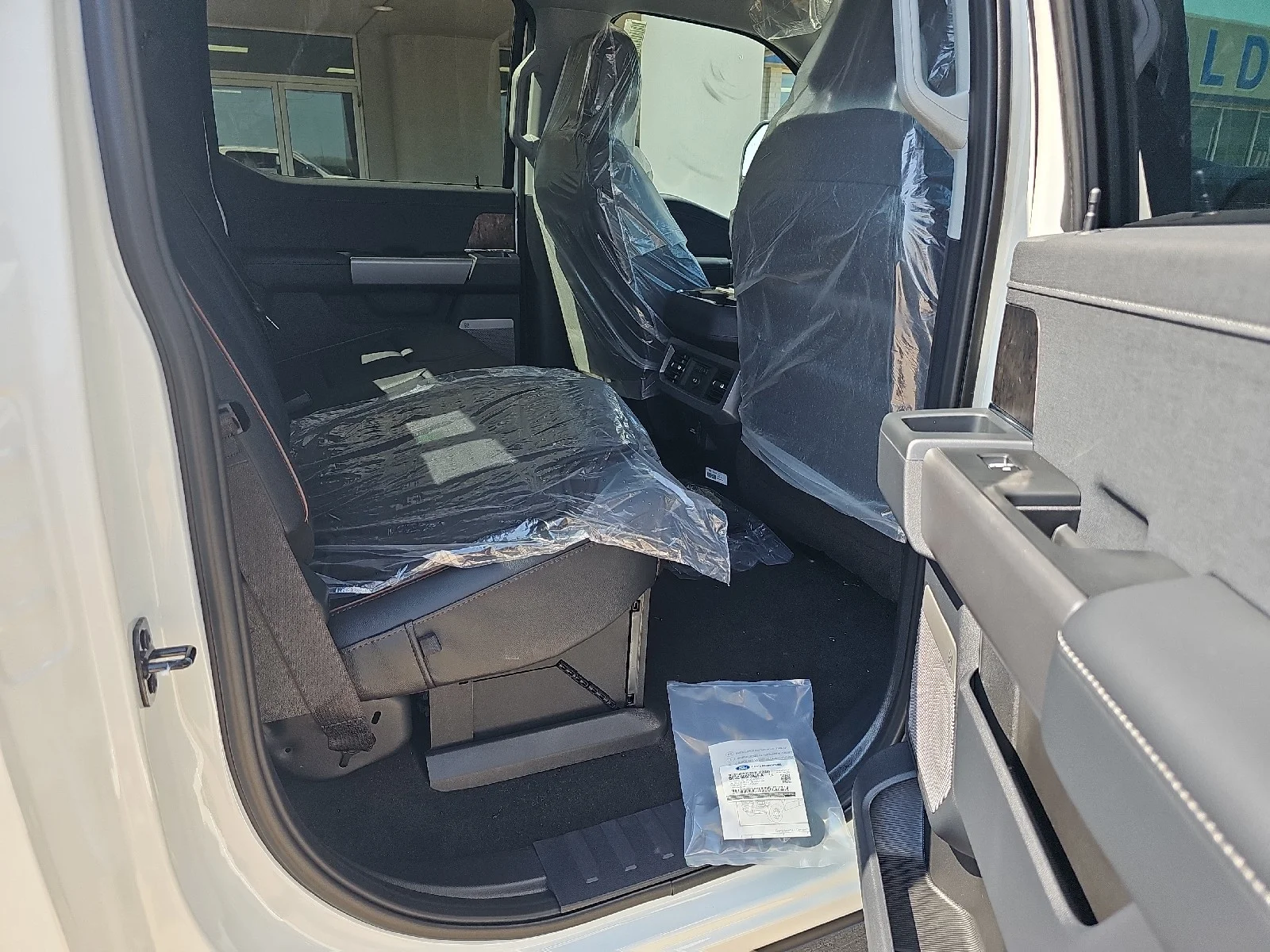 New 2026 Star White Metallic Tri-Coat Ford F-250® Lariat® image 10