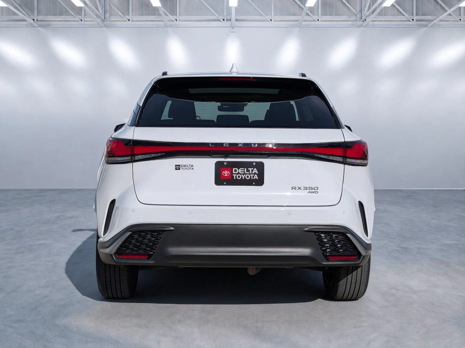 Used 2024 Ultra White Lexus RX 350 F SPORT Handling image 5