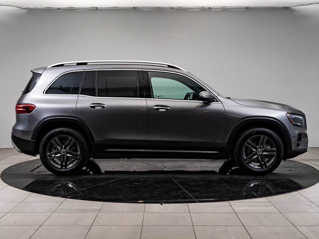 Used 2026 Mountain Grey Metallic Mercedes-Benz GLB 250 image 11