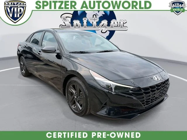 Used 2023 Black Hyundai SEL image 1