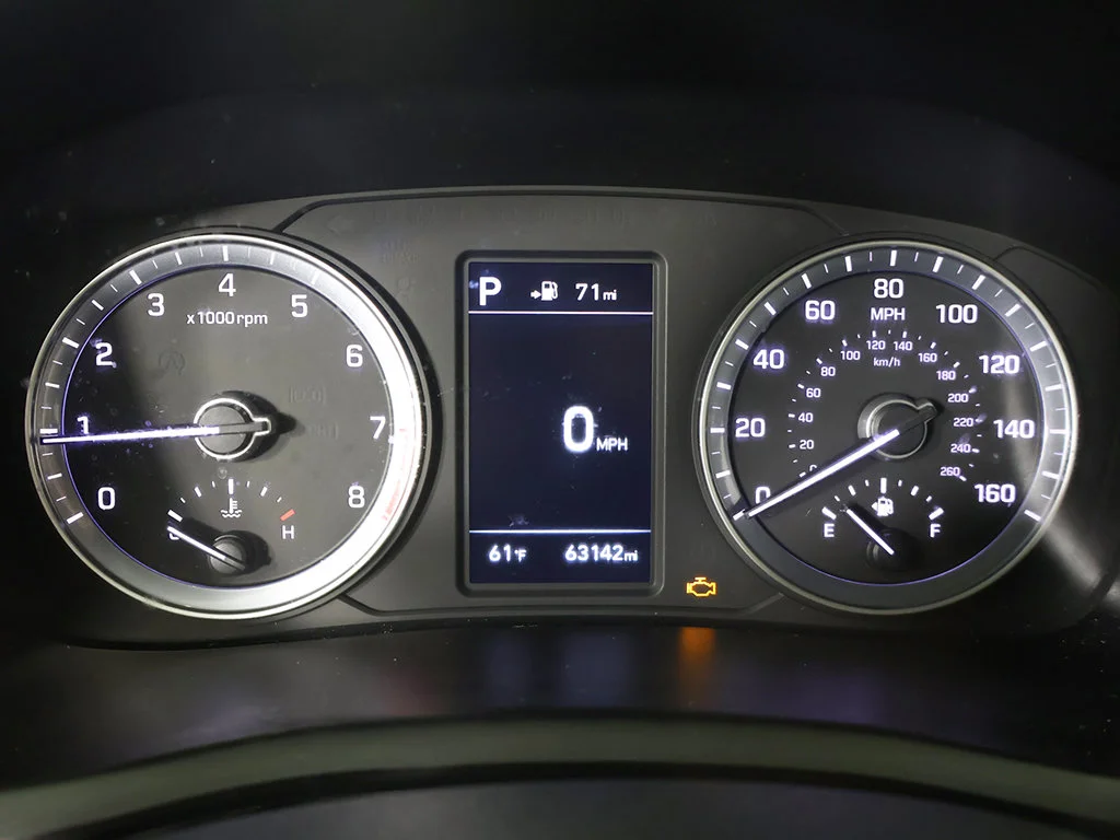 Used 2019 Silver Hyundai Limited image 45