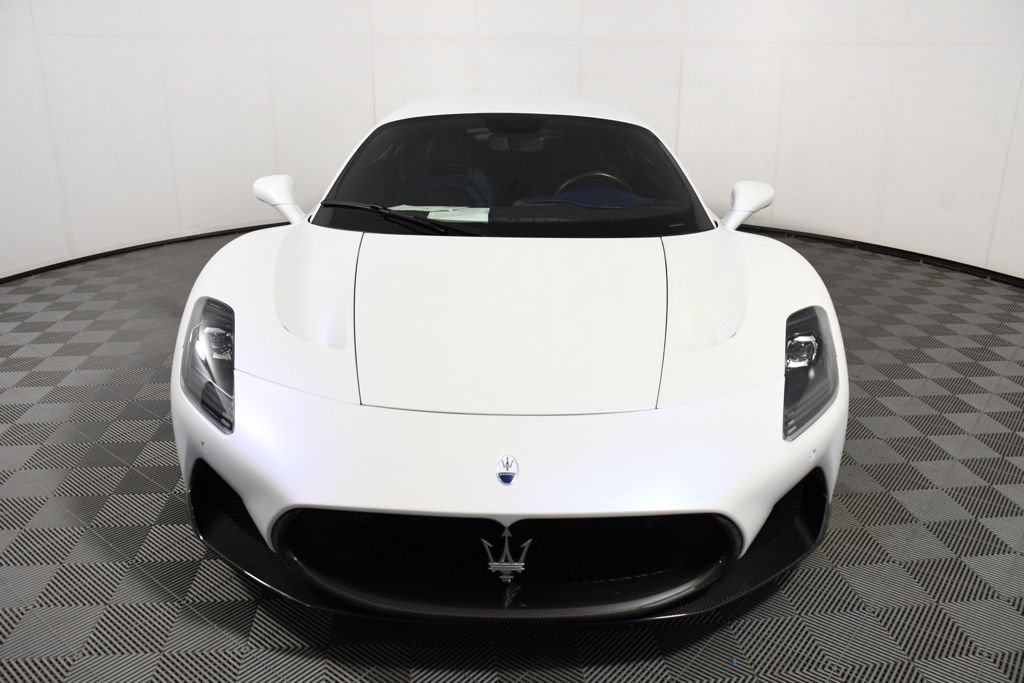 Used 2022 Bianco Audace Maserati Base image 10