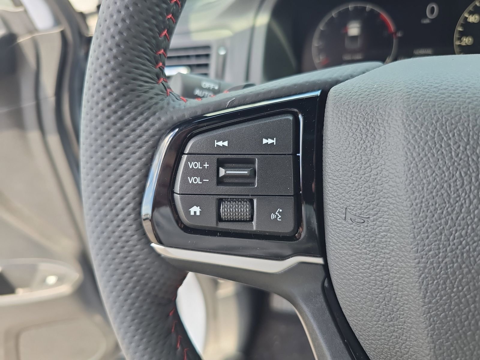 New 2026 Sonic Gray Pearl Honda Black Edition image 23