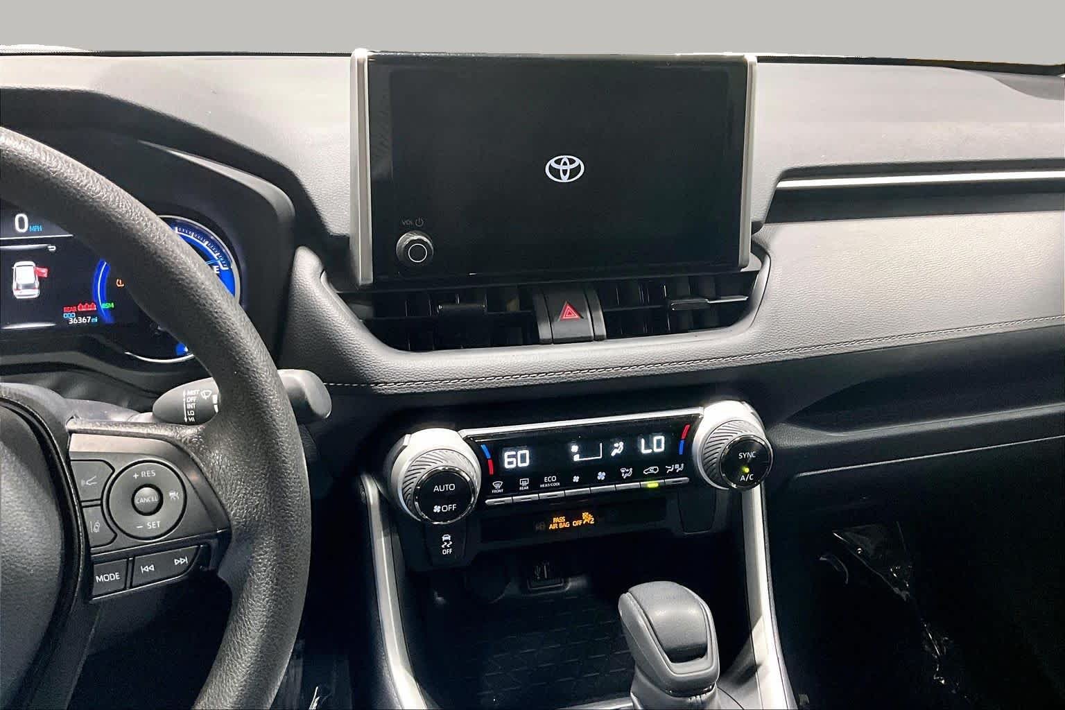 Used 2025 Ice Cap Toyota Hybrid XLE image 7
