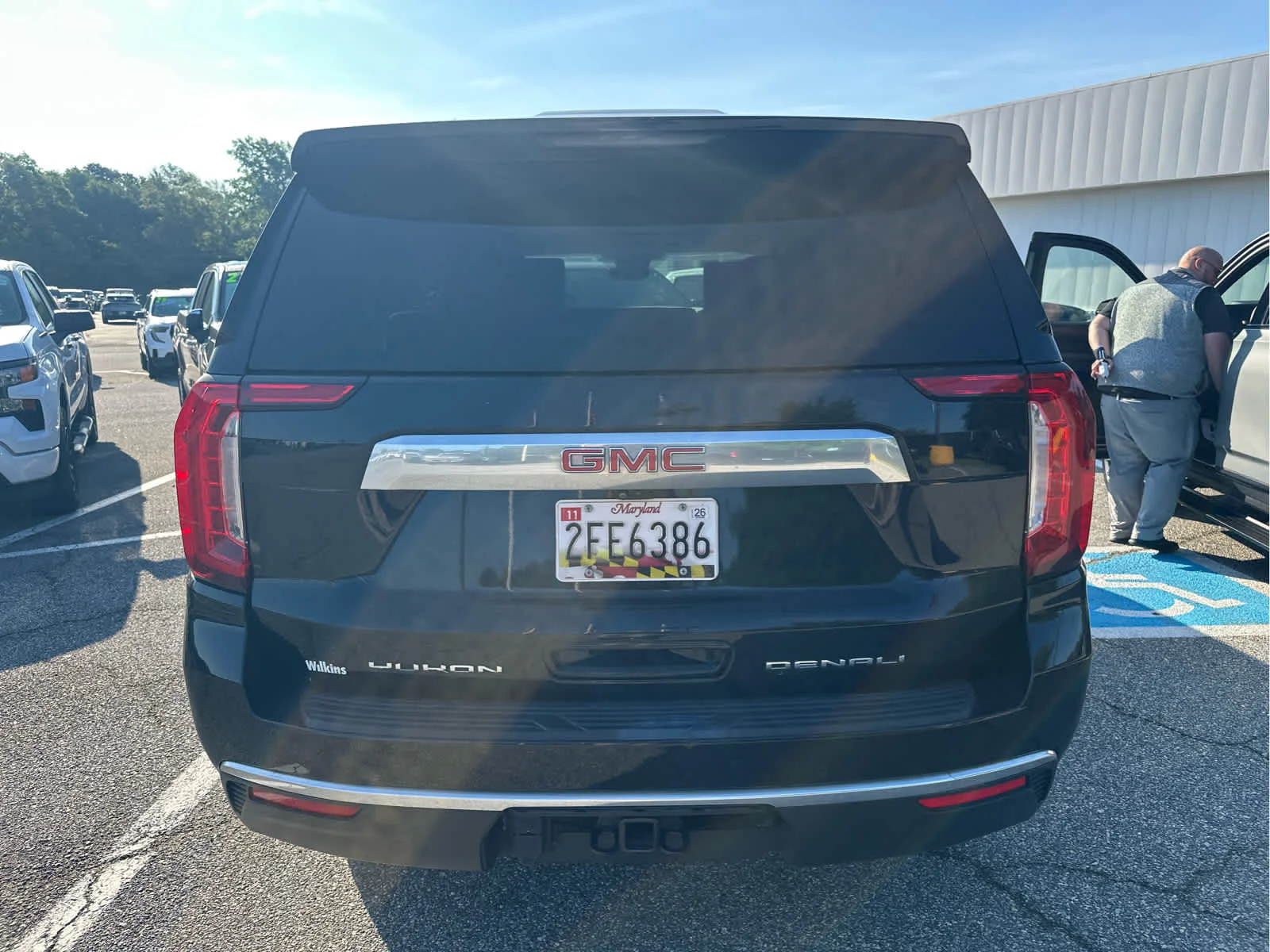 Used 2023 Onyx Black GMC Denali image 9