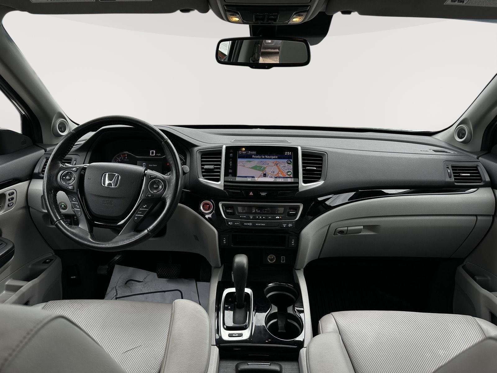 Used 2019 Lunar Silver Metallic Honda RTL-E image 23