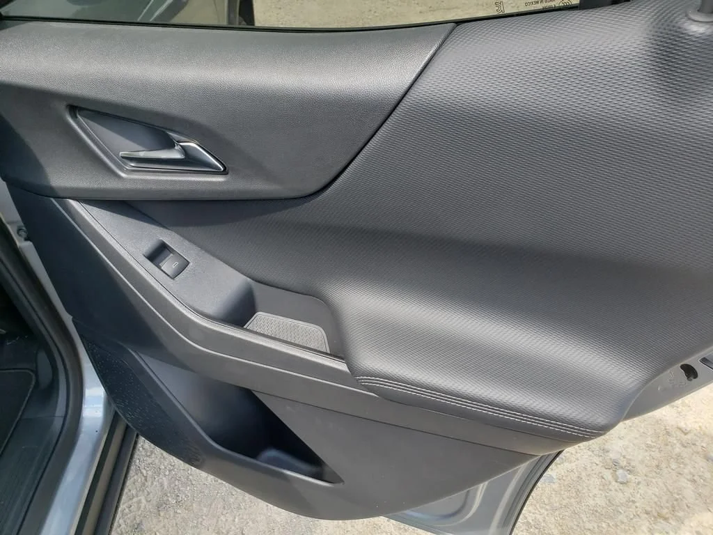 2027 Chevrolet Equinox LT - Photo 21