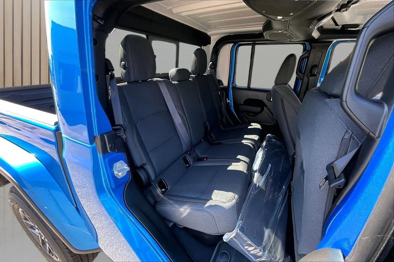 New 2026 Hydro Blue Pearl-Coat Exterior Paint Jeep Sport S image 19