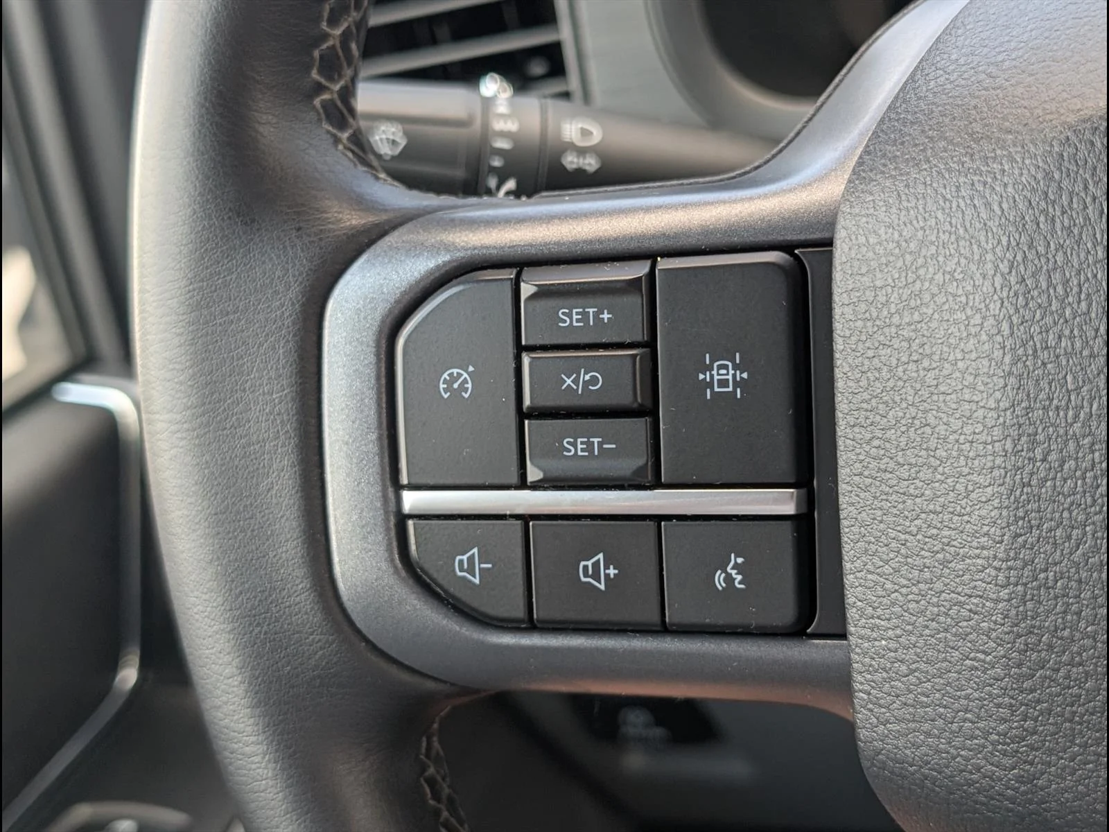 Used 2025 White Ford XLT image 21