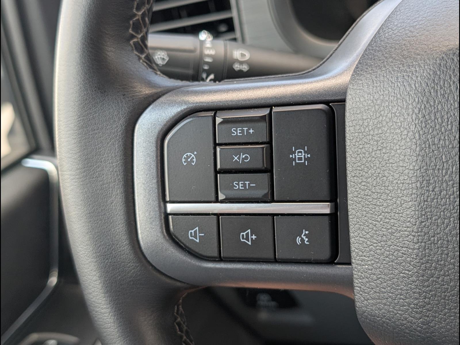 2025 Ford F-150 XLT - Photo 22