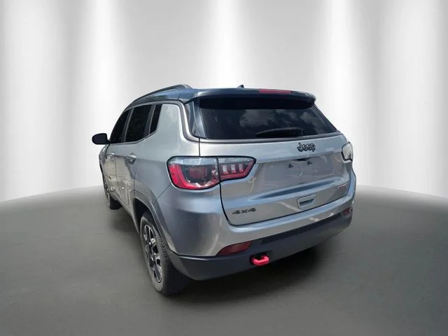 Used 2020 Billet Silver Metallic Jeep Trailhawk image 2