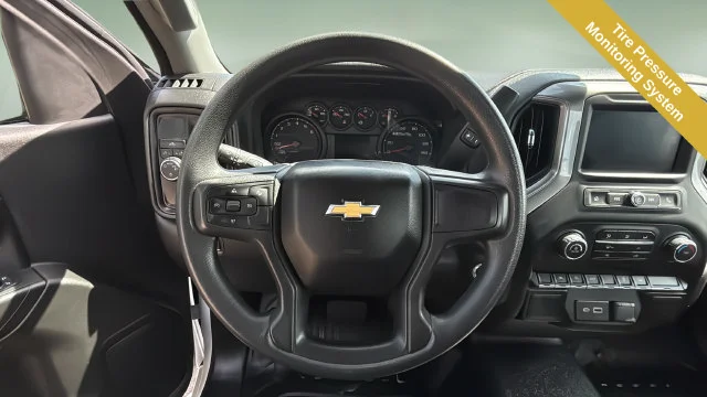 Used 2025 Summit White Chevrolet WT image 13