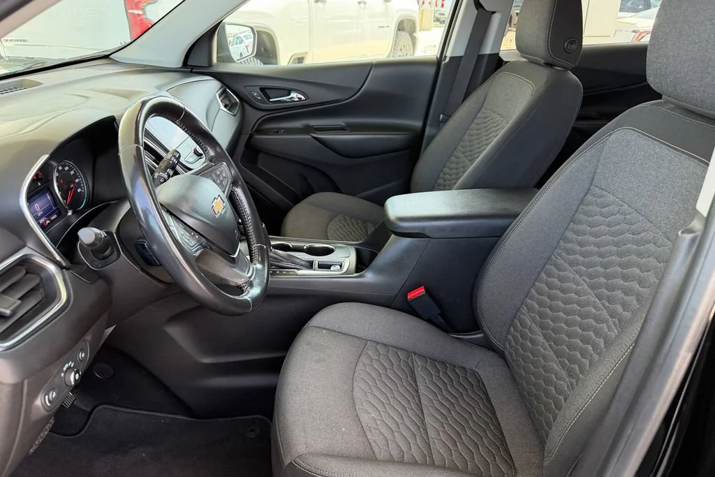 Used 2021 MOSAIC BLACK METALLIC Chevrolet LT image 10