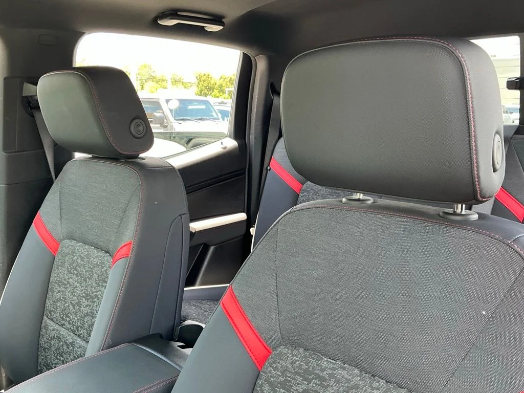 Used 2023 White Chevrolet Z71 image 30