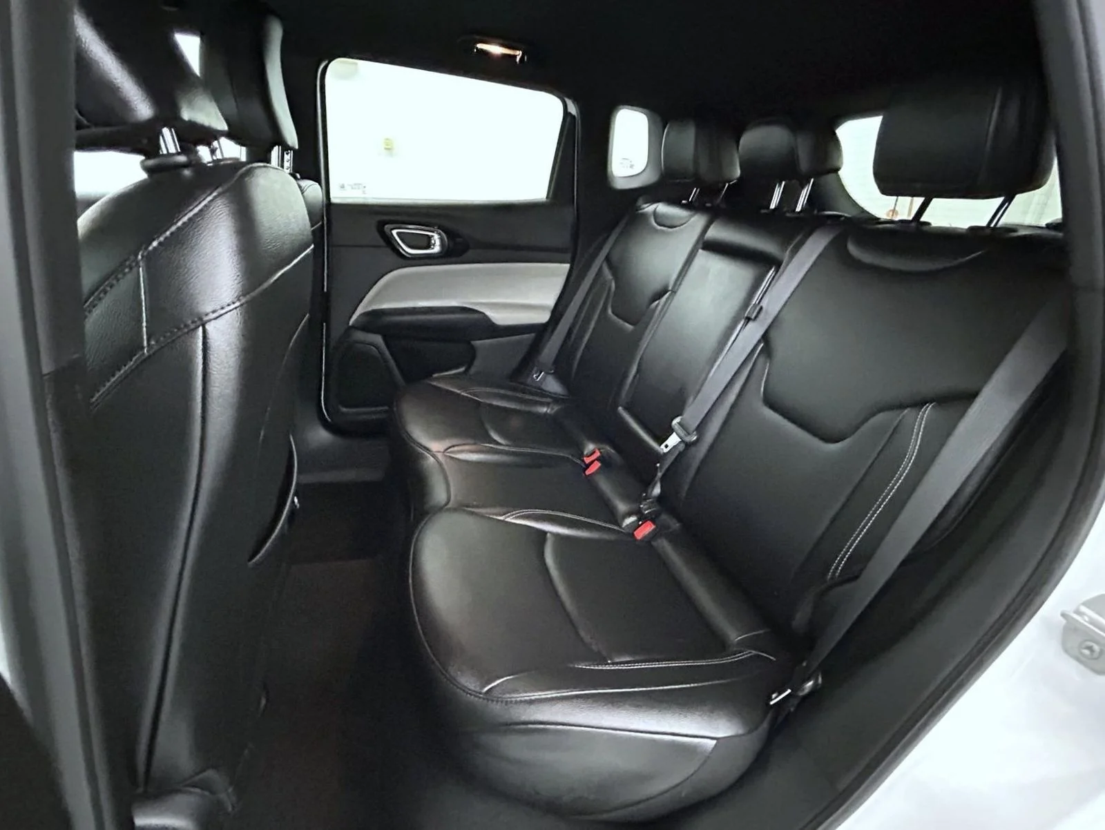 Used 2025 White Jeep Limited image 19