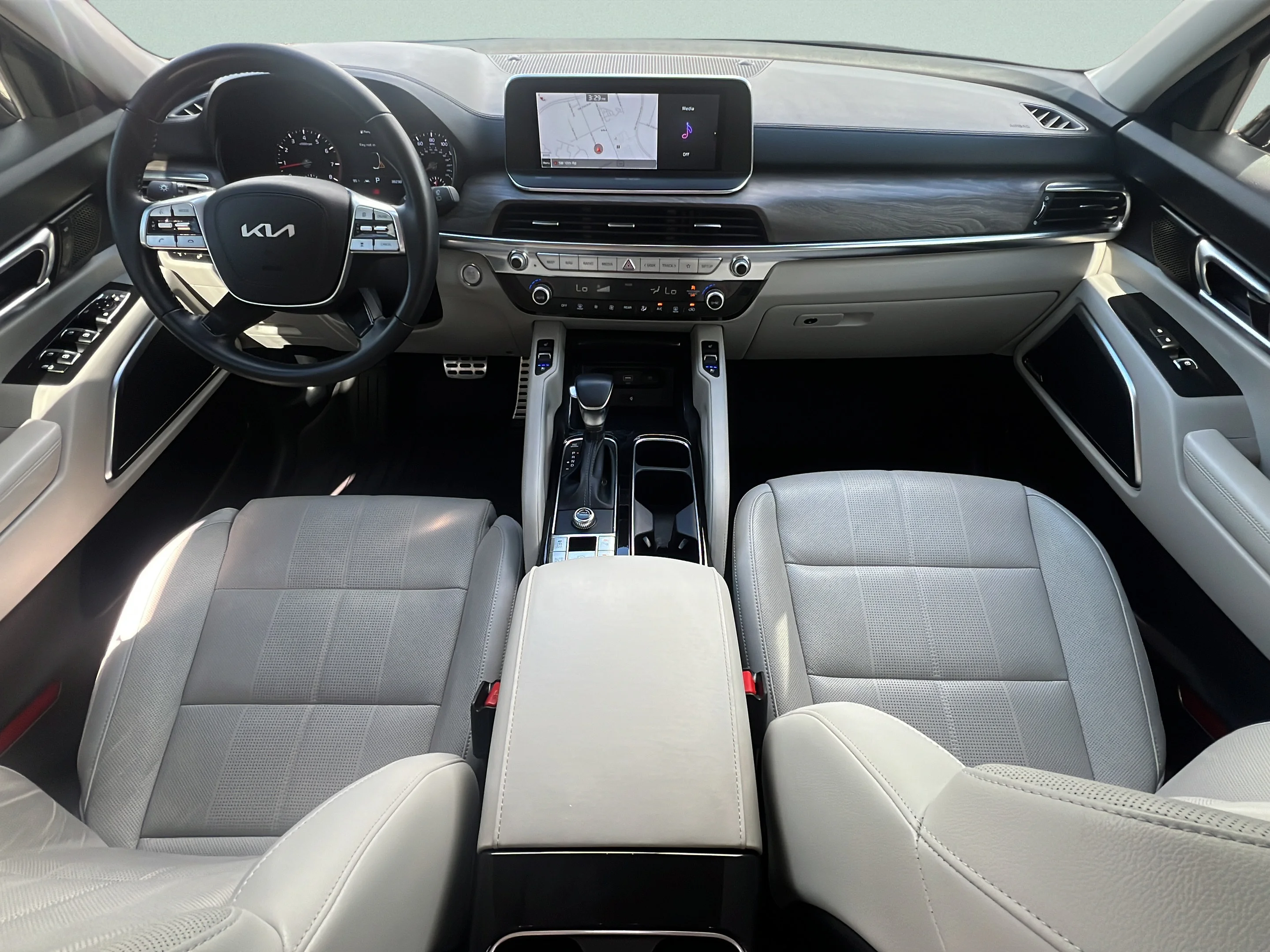 Used 2022 Gravity Grey Kia SX image 11