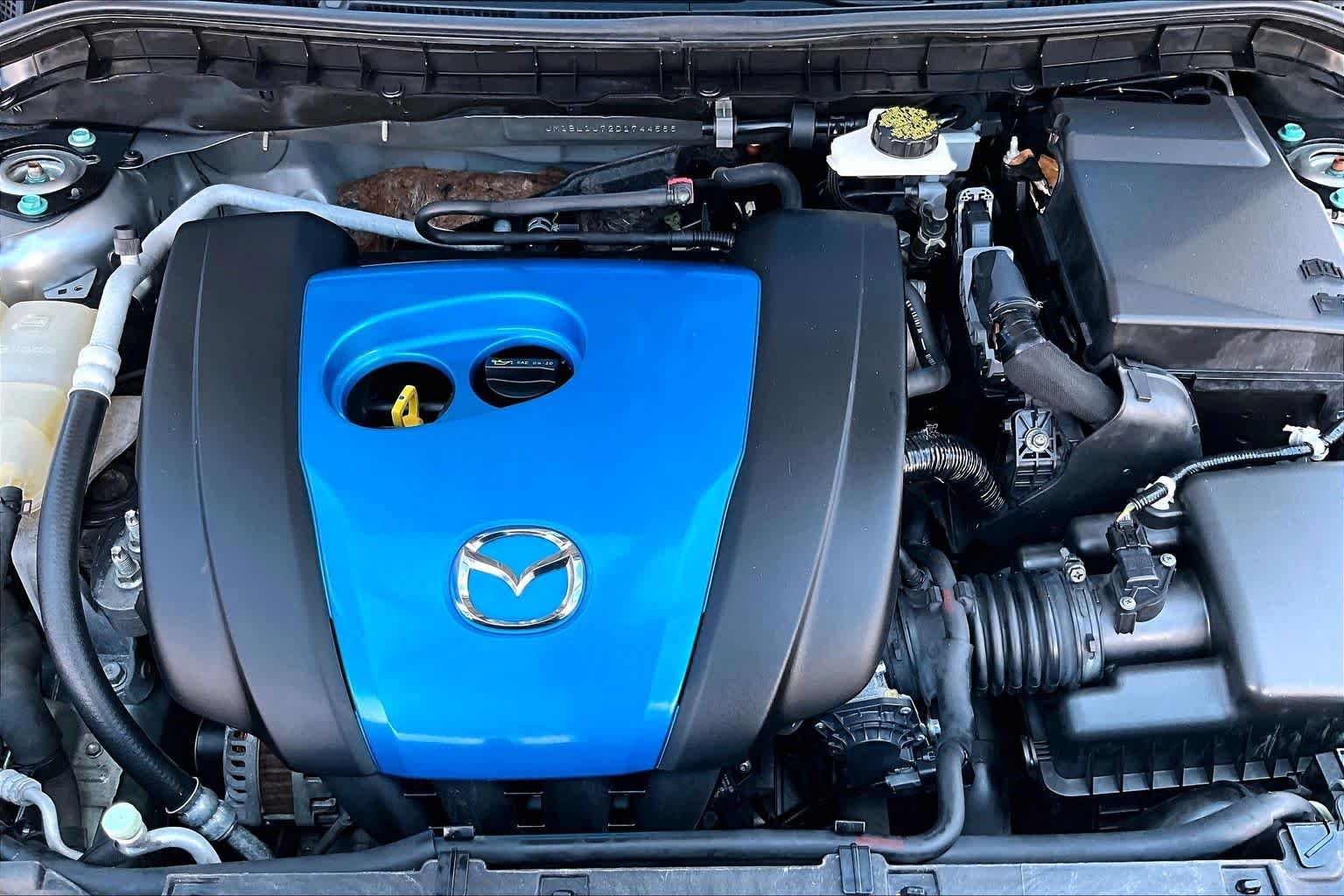 Used 2013 Liquid Silver Metallic Mazda i Sport image 31