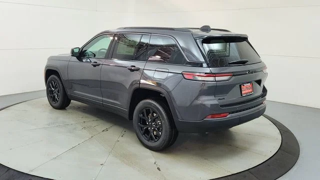 New 2026 Baltic Gray Metallic Clearcoat Jeep Altitude image 7
