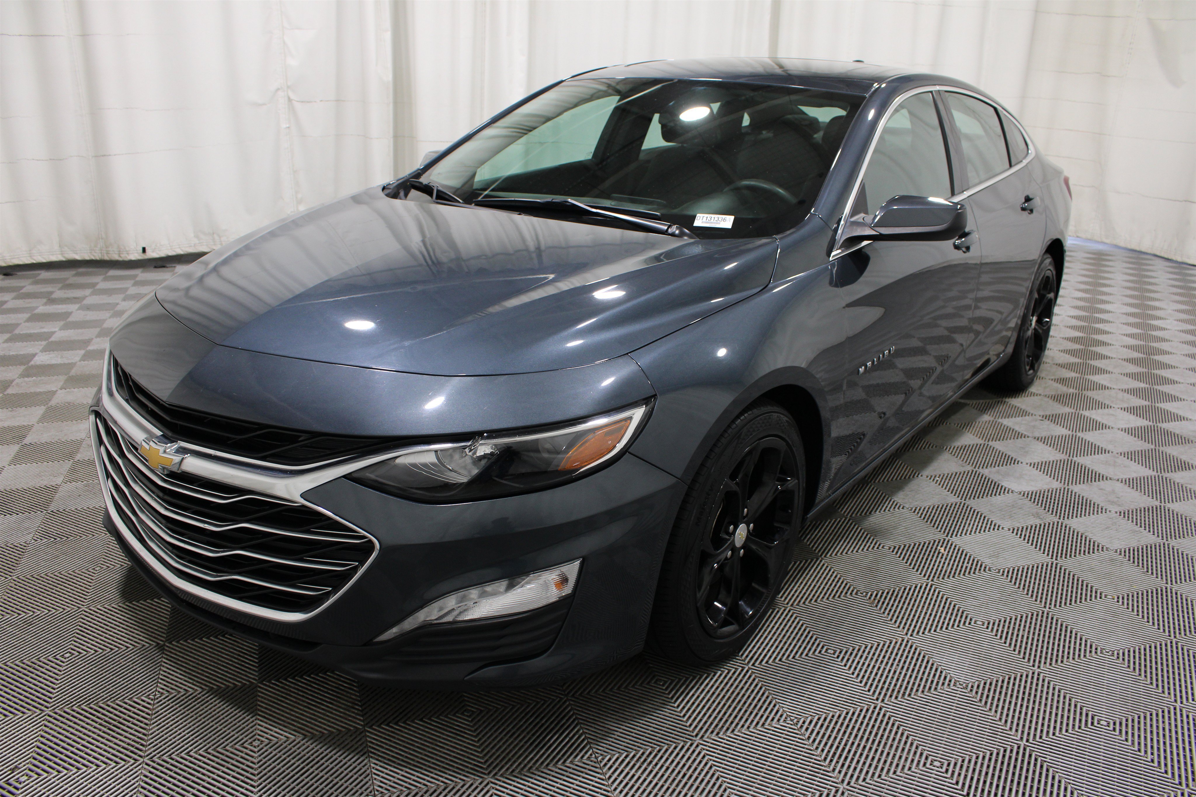 Used 2020 Shadow Gray Metallic Chevrolet LT image 35
