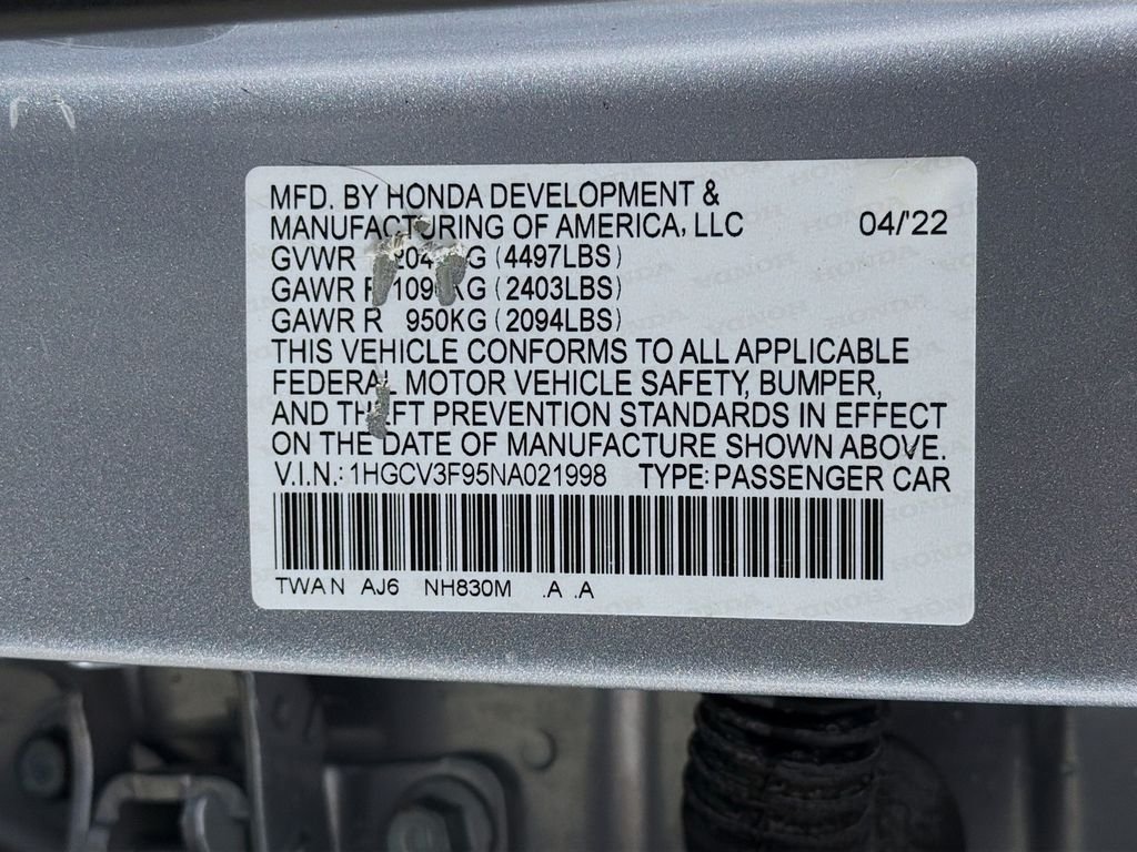 Used 2022 Lunar Silver Metallic Honda Touring image 33
