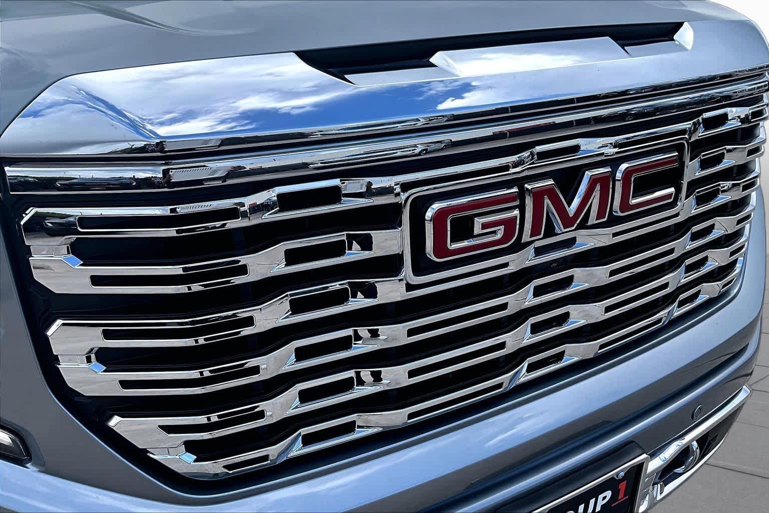 Used 2026 Sterling Metallic GMC Denali image 30