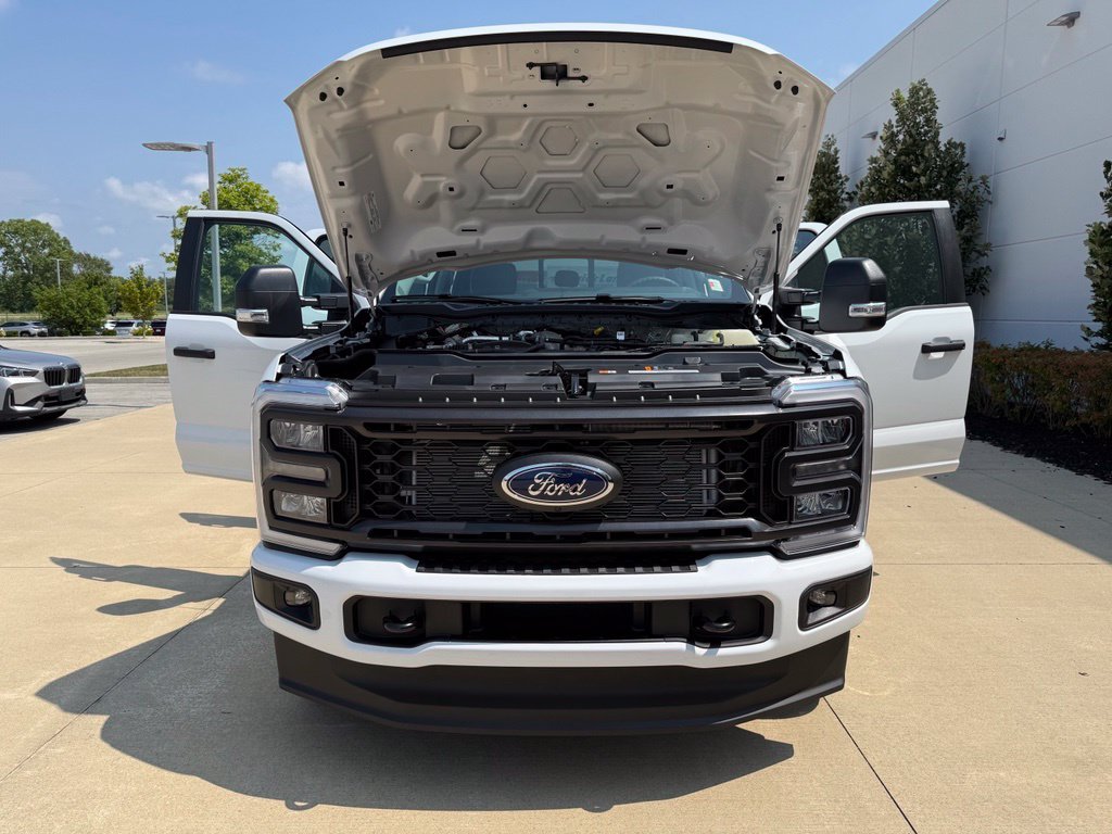 New 2026 Oxford White Ford F-350® XL image 20
