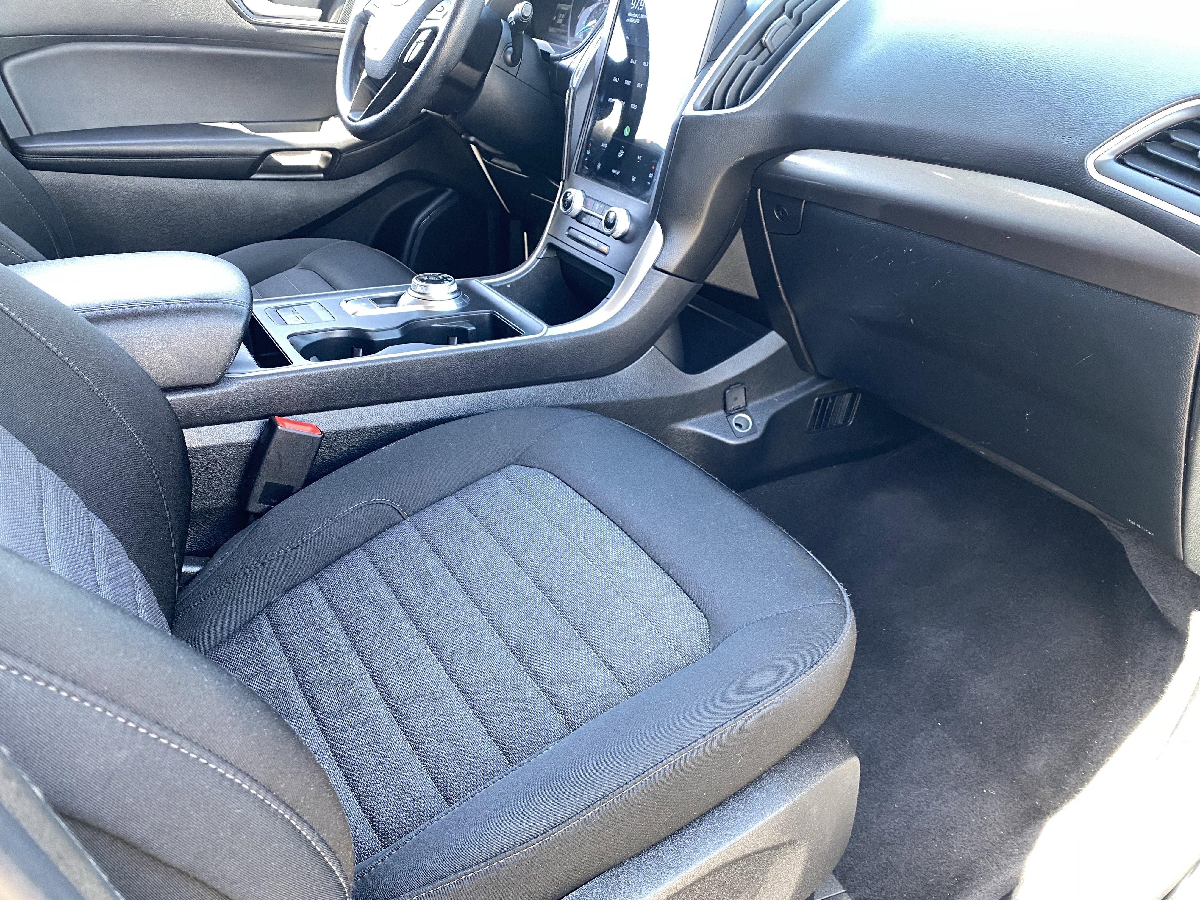Used 2023 Agate Black Metallic Ford SE image 11