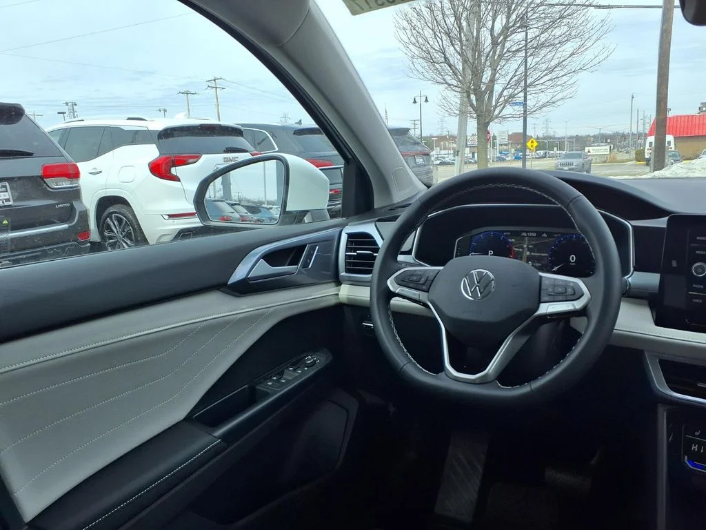 New 2026 Pure White Volkswagen 1.5T SEL image 22