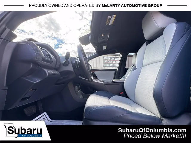 Used 2023 White Subaru Limited image 17