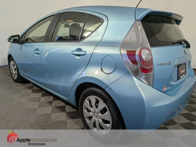 Used 2014  Toyota Two image 4