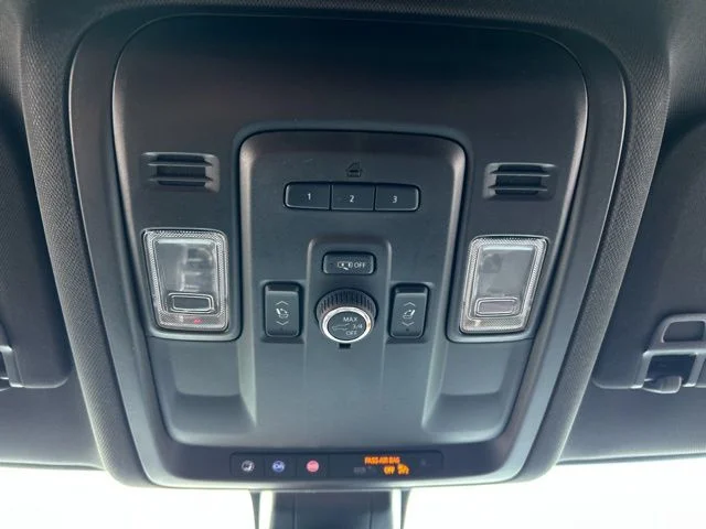 Used 2022 Summit White Chevrolet Z71 image 54