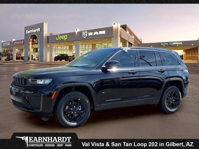 2026 Jeep Grand Cherokee Laredo Altitude