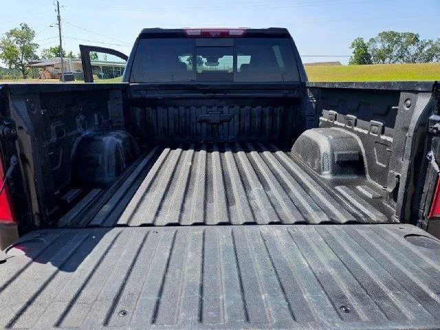 Used 2025 Black Chevrolet ZR2 image 23