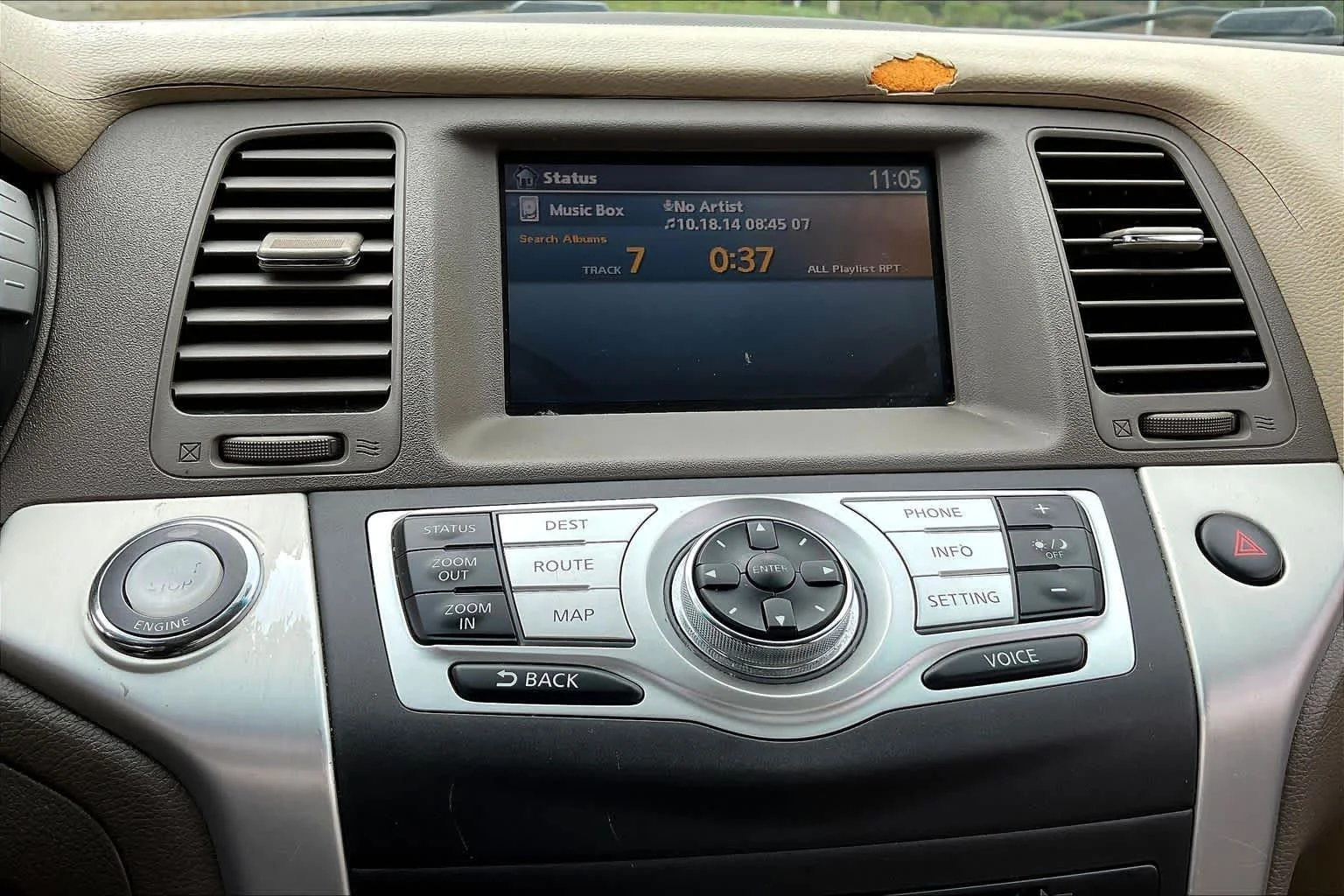 Used 2009 Platinum Graphite Nissan SL image 31