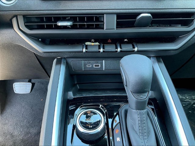 2026 Chevrolet Colorado Trail Boss - Photo 8