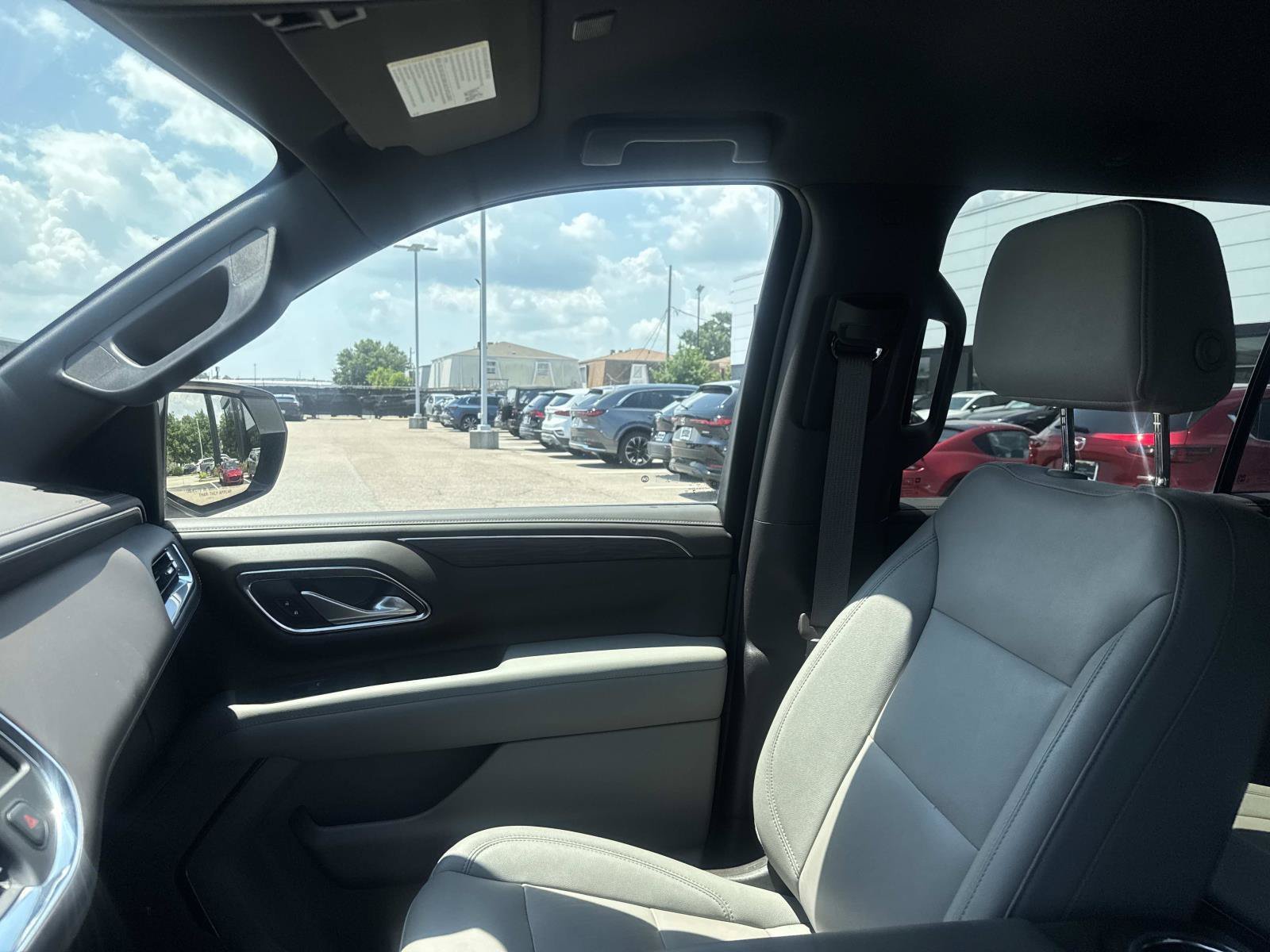 Used 2022 White Chevrolet Z71 image 67