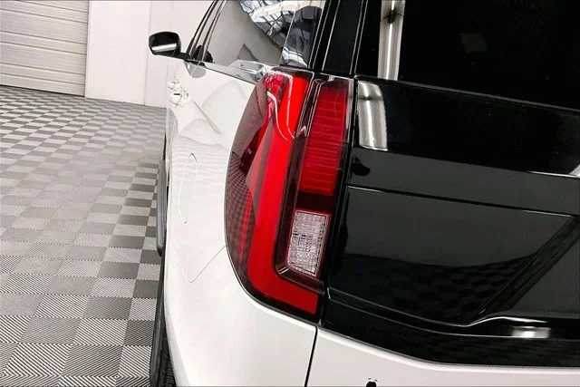 Used 2025 Oxford White Ford Active image 37