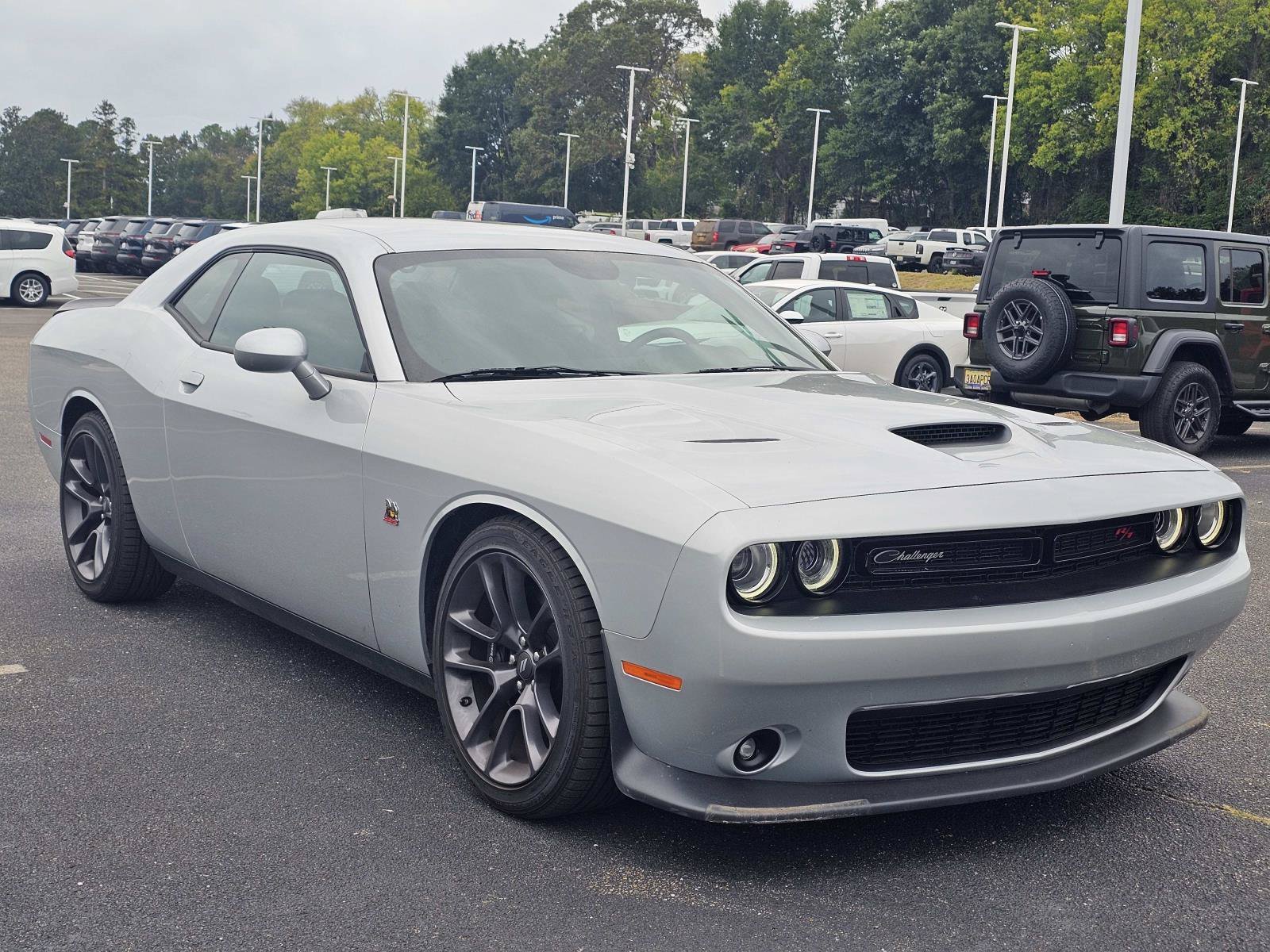 Used 2022 Triple Nickel Clearcoat Dodge R/T Scat Pack image 3