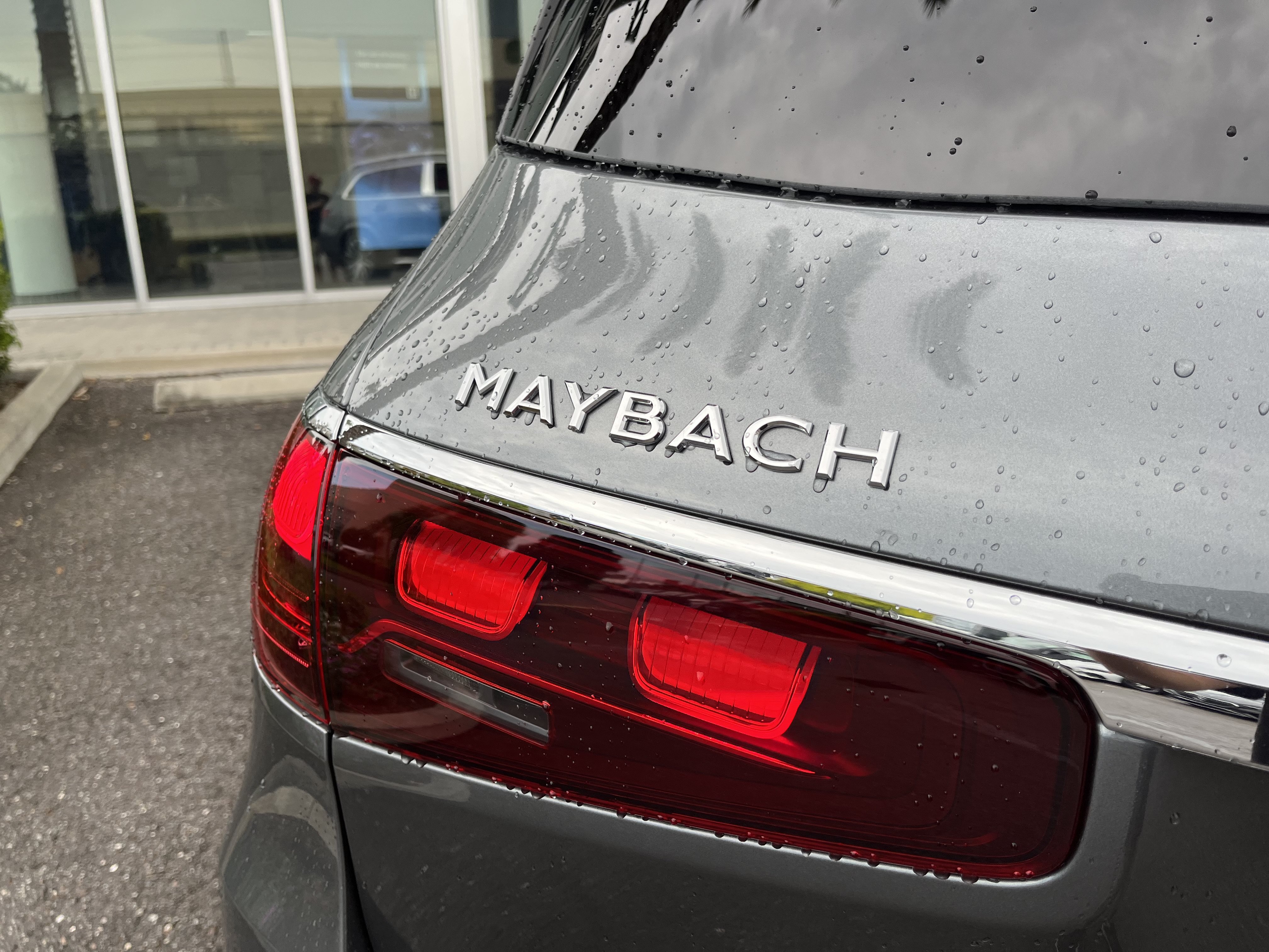 New 2026 Selenite Grey Metallic Mercedes-Benz Maybach GLS 600 image 36
