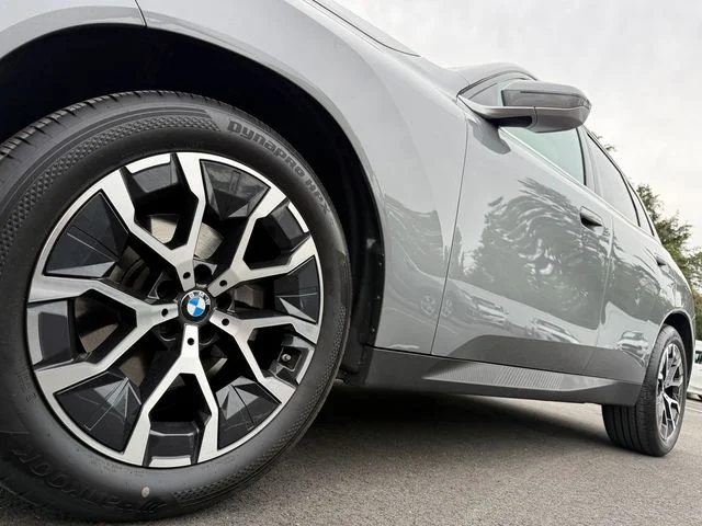 Used 2025 Skyscraper Grey Metallic BMW 30 xDrive image 10