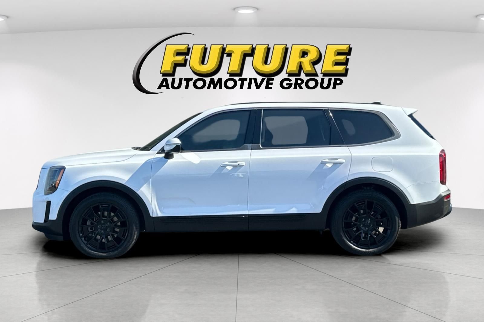 Used 2021 White Kia EX image 7
