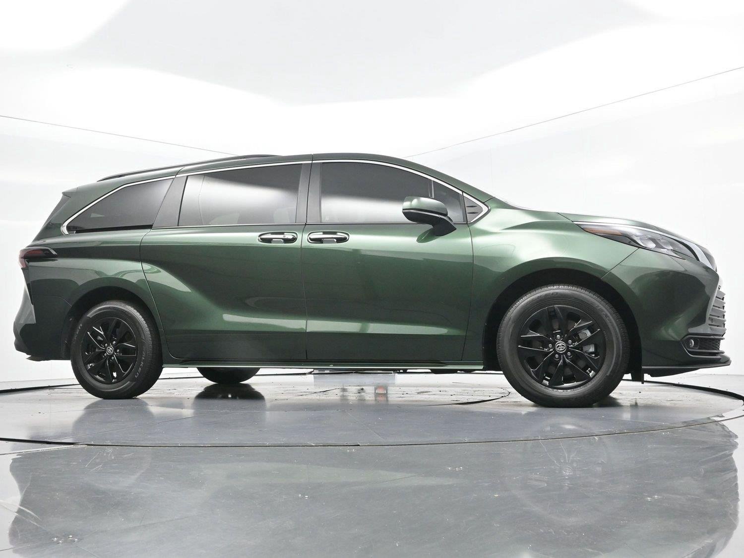 Used 2025 Cypress Toyota XLE 8-Passenger image 48