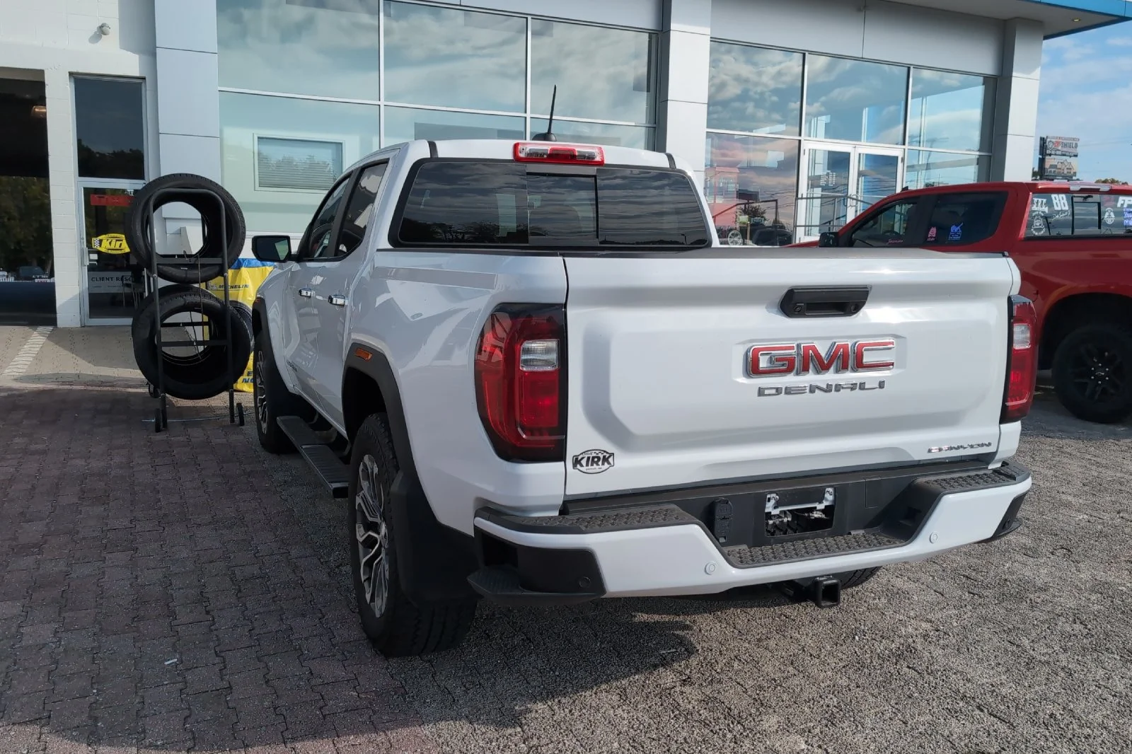 Used 2024 Summit White GMC Denali image 7
