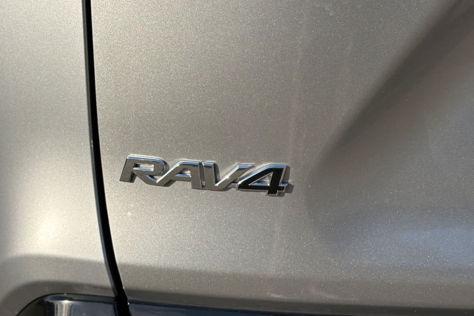 Used 2019 Silver Sky Metallic w/Black Roof Toyota Hybrid XSE image 7