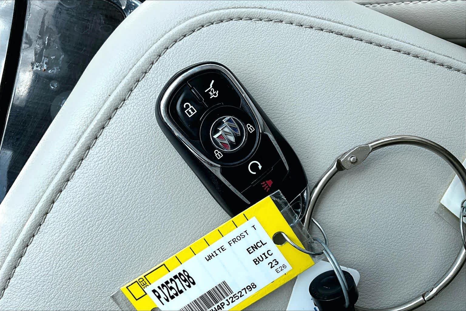 Used 2023 Summit White Buick Essence image 15