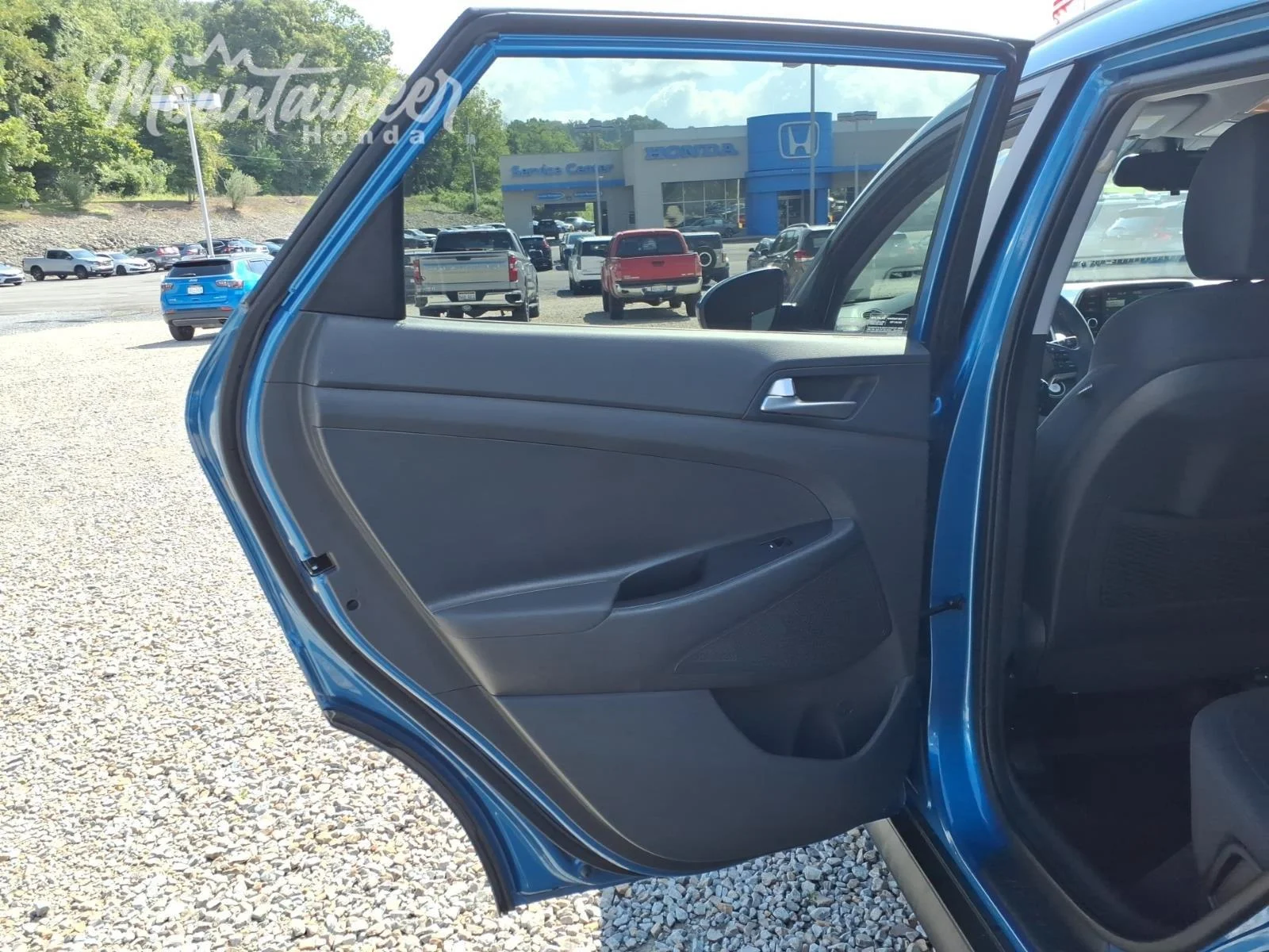 Used 2019 Aqua Blue Hyundai Value image 15