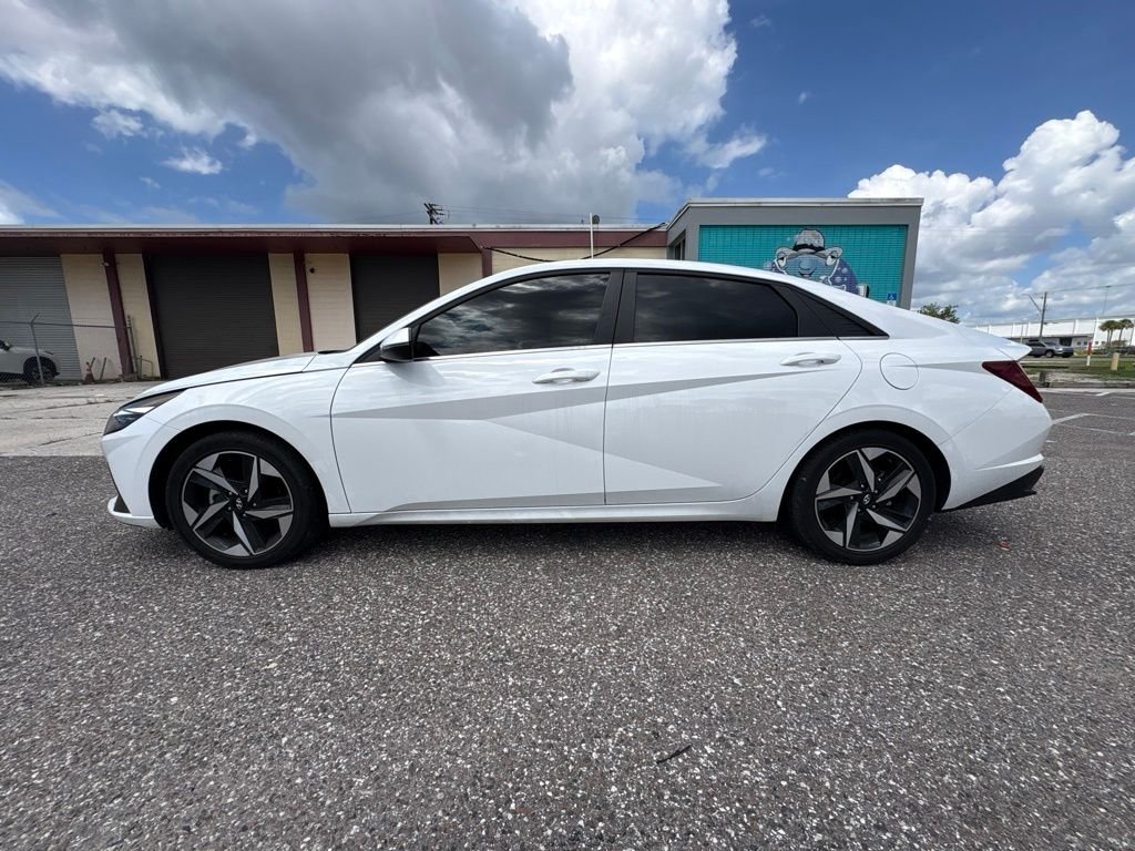 Used 2023 White Hyundai Limited image 6